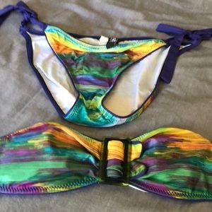 Bathing suit. 2 piece